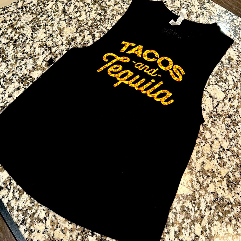 NWOT - Casa Rosa’s Tacos & Tequila Tank Top - XL